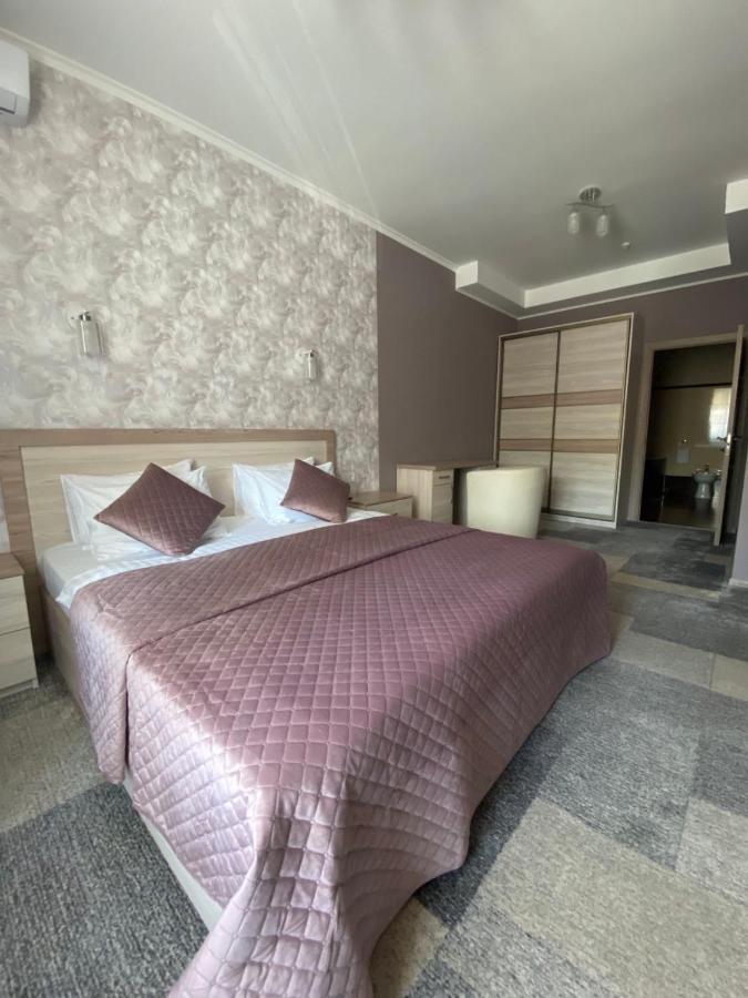 Hotel Dobrodiy Vinnitsa Eksteriør bilde