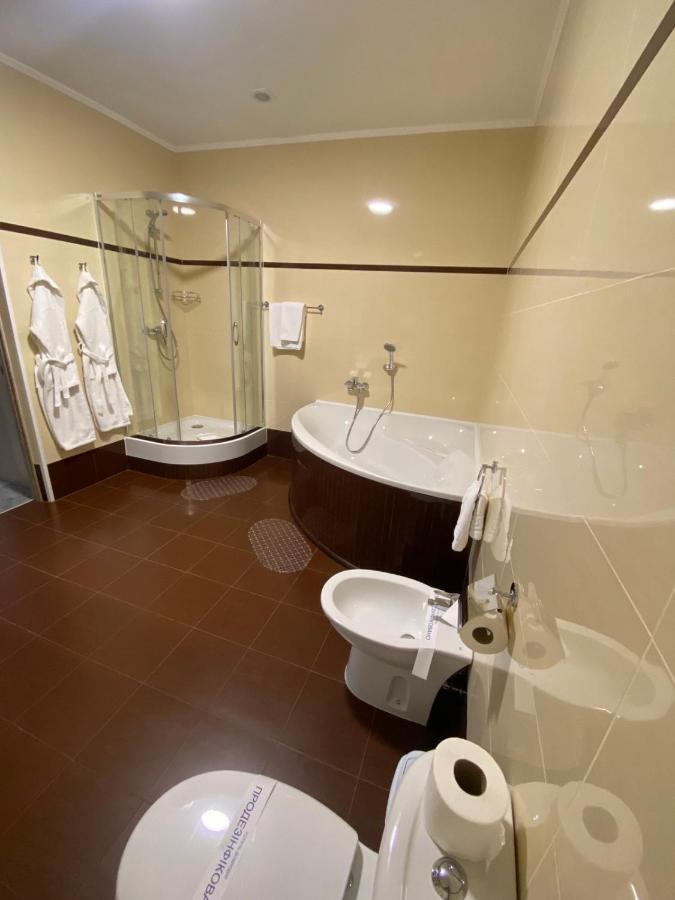 Hotel Dobrodiy Vinnitsa Eksteriør bilde