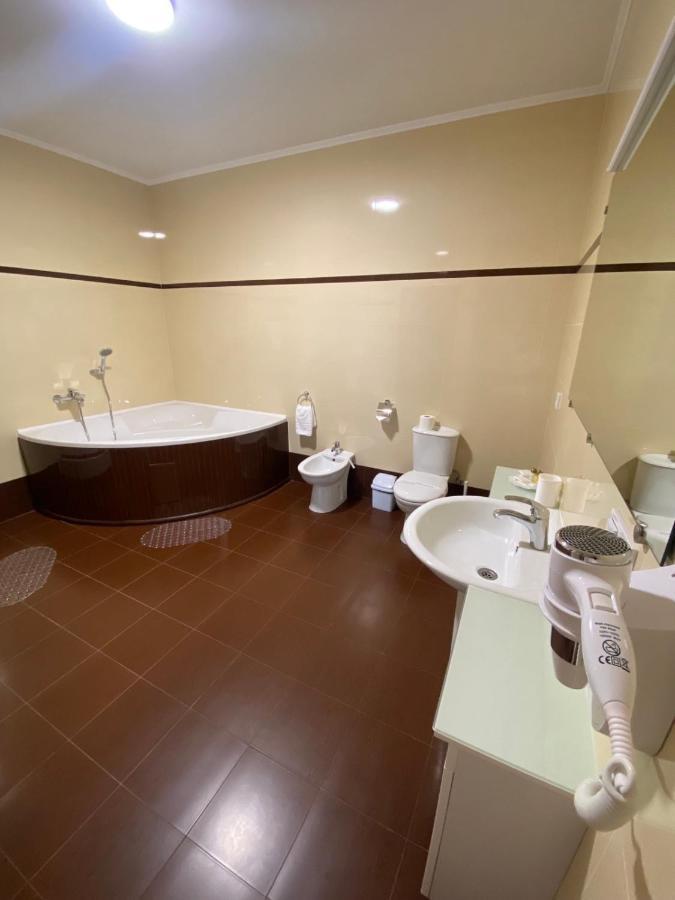 Hotel Dobrodiy Vinnitsa Eksteriør bilde