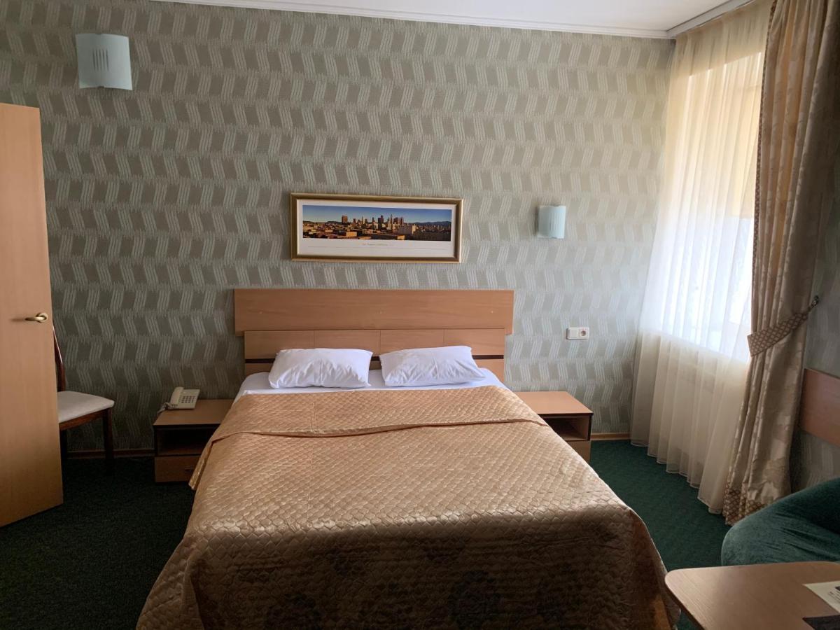 Hotel Dobrodiy Vinnitsa Eksteriør bilde
